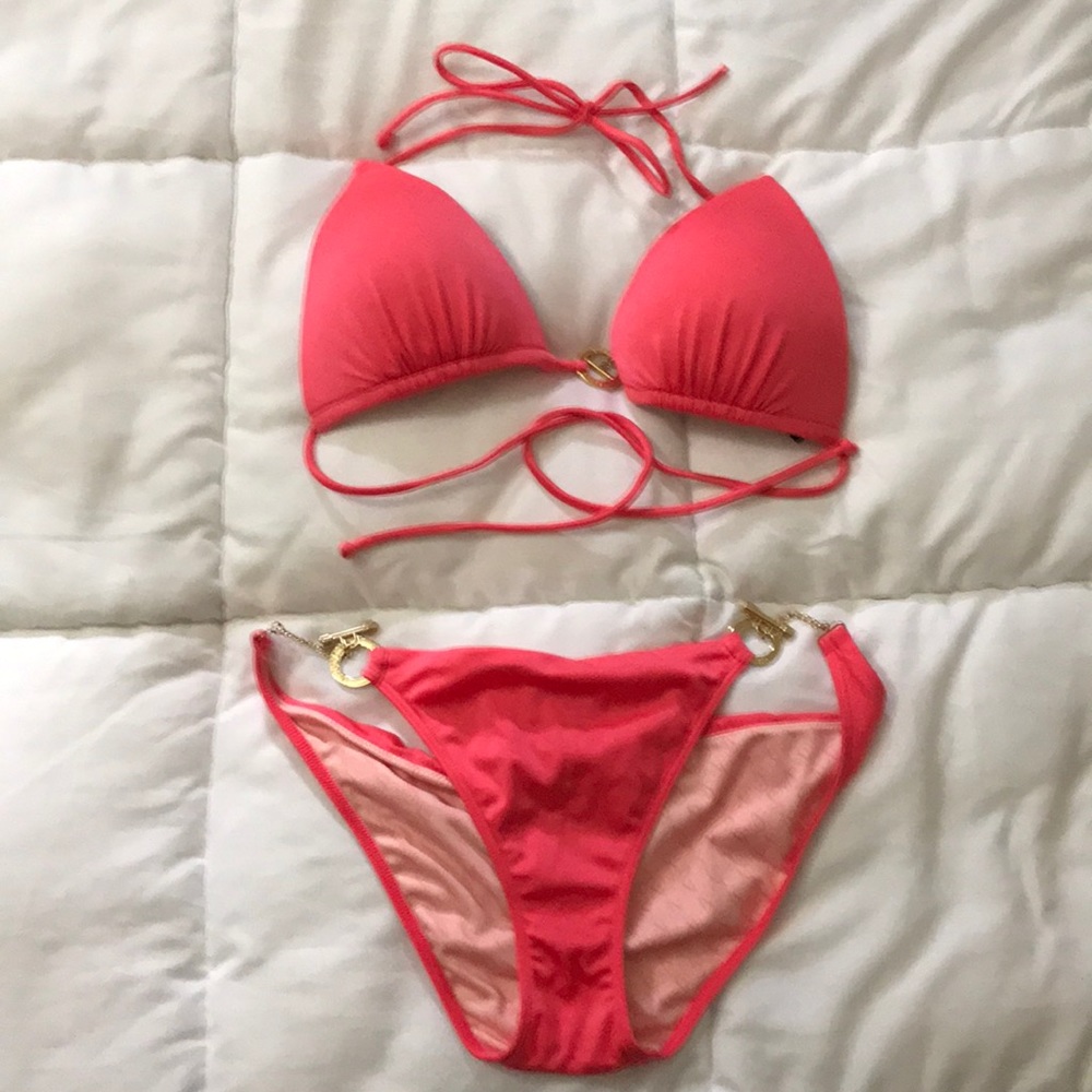 Victoria’s Secret bikini